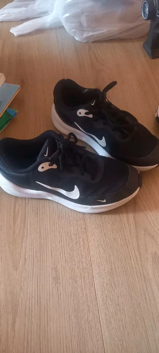 Nike runners - Image 1