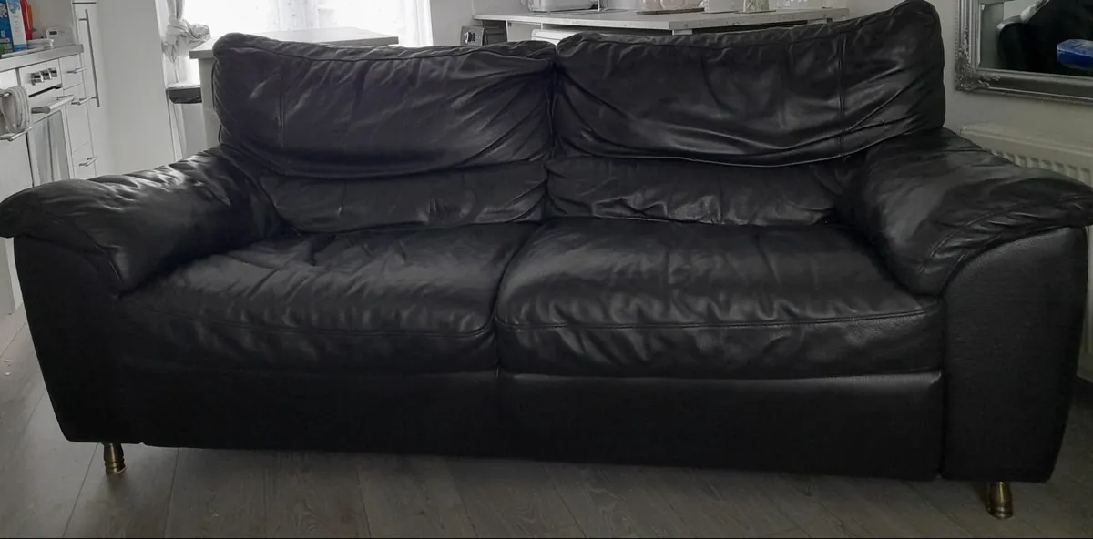 Natuzzi Italian Black Leather Sofa. - Image 3