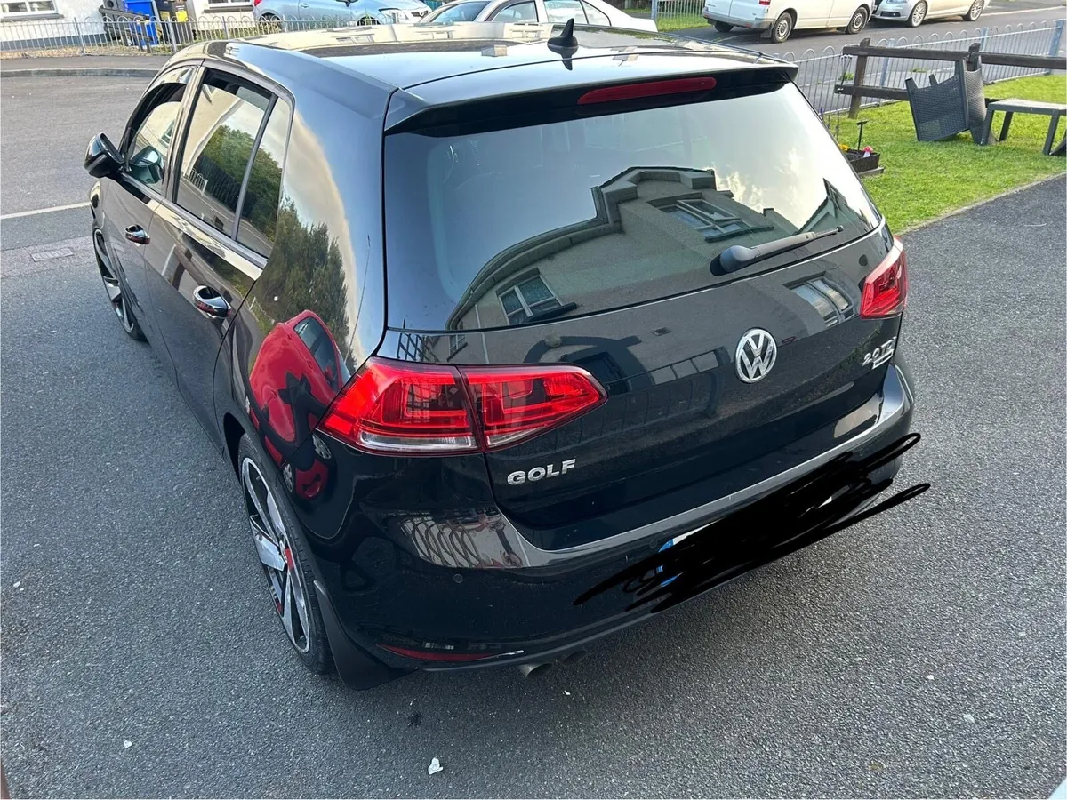 2016 2.0L TDI Blue Motion VW Golf - Image 2