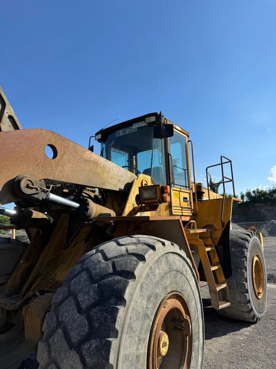 Loading Shovel - Image 1