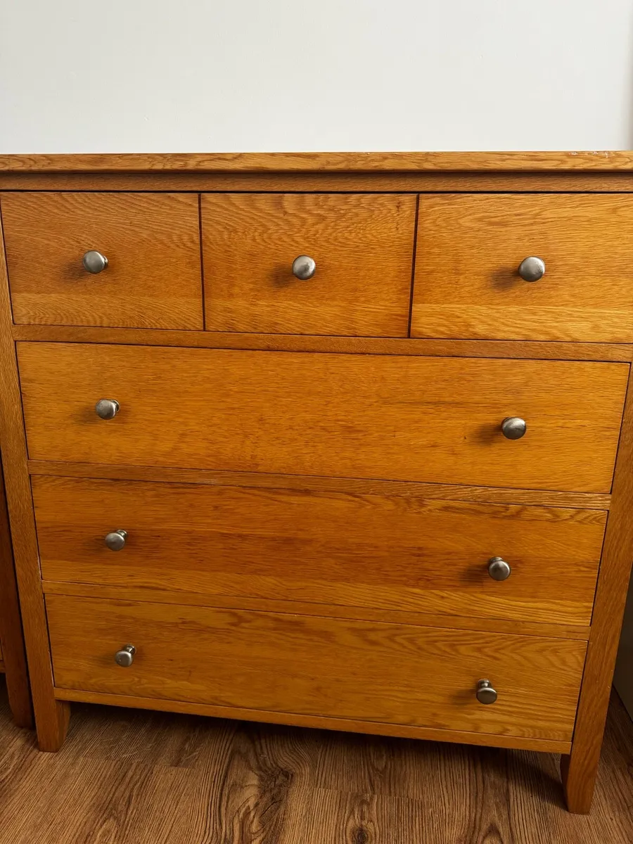 Furniture set - Image 1