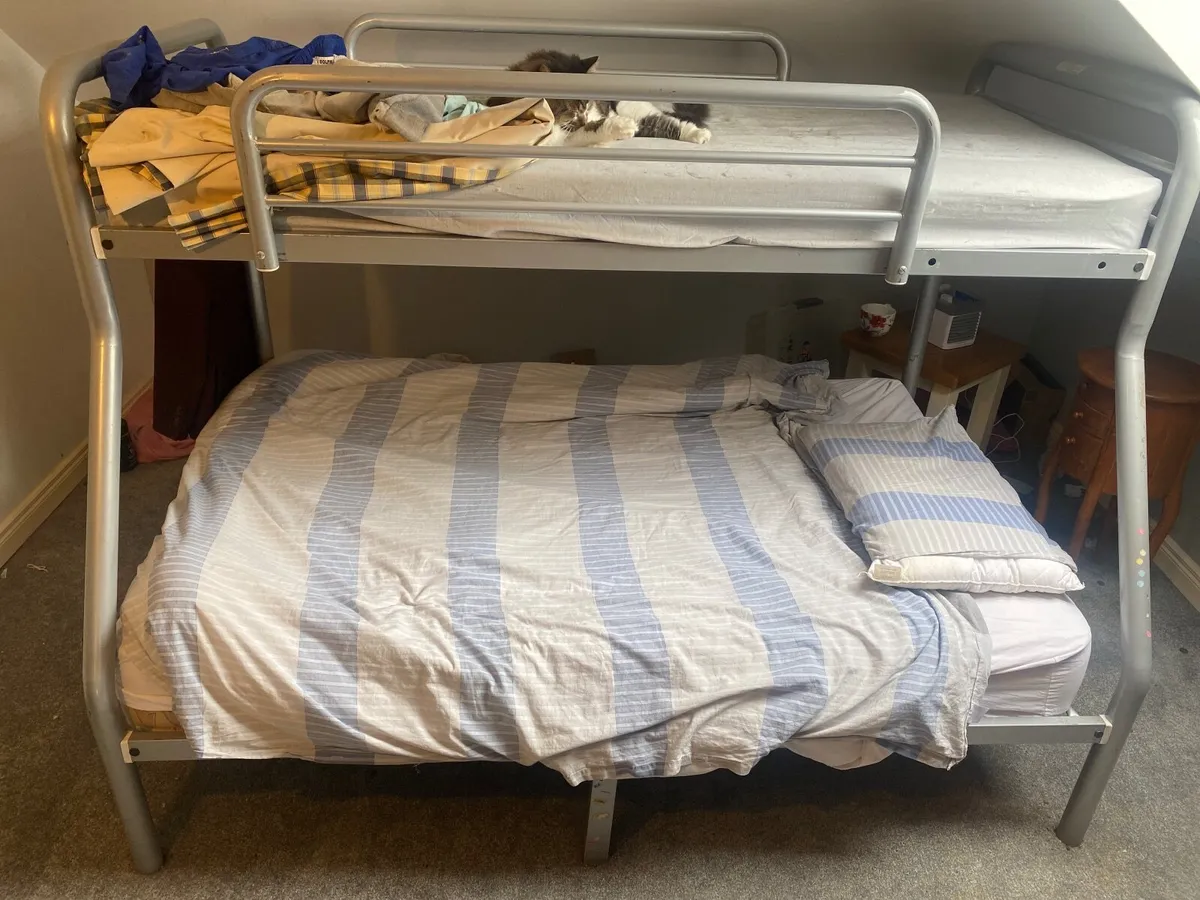 Bed - Image 2