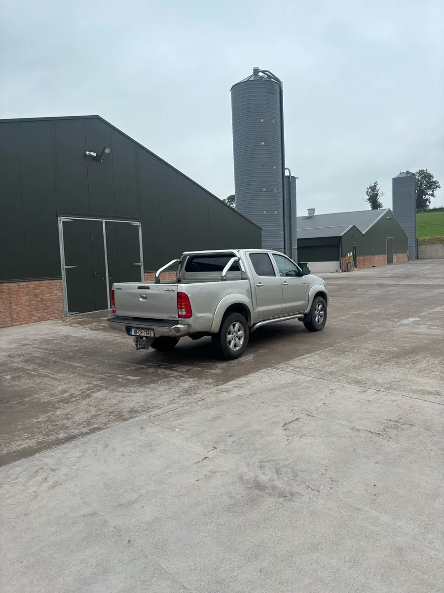 Toyota Hilux - Image 3