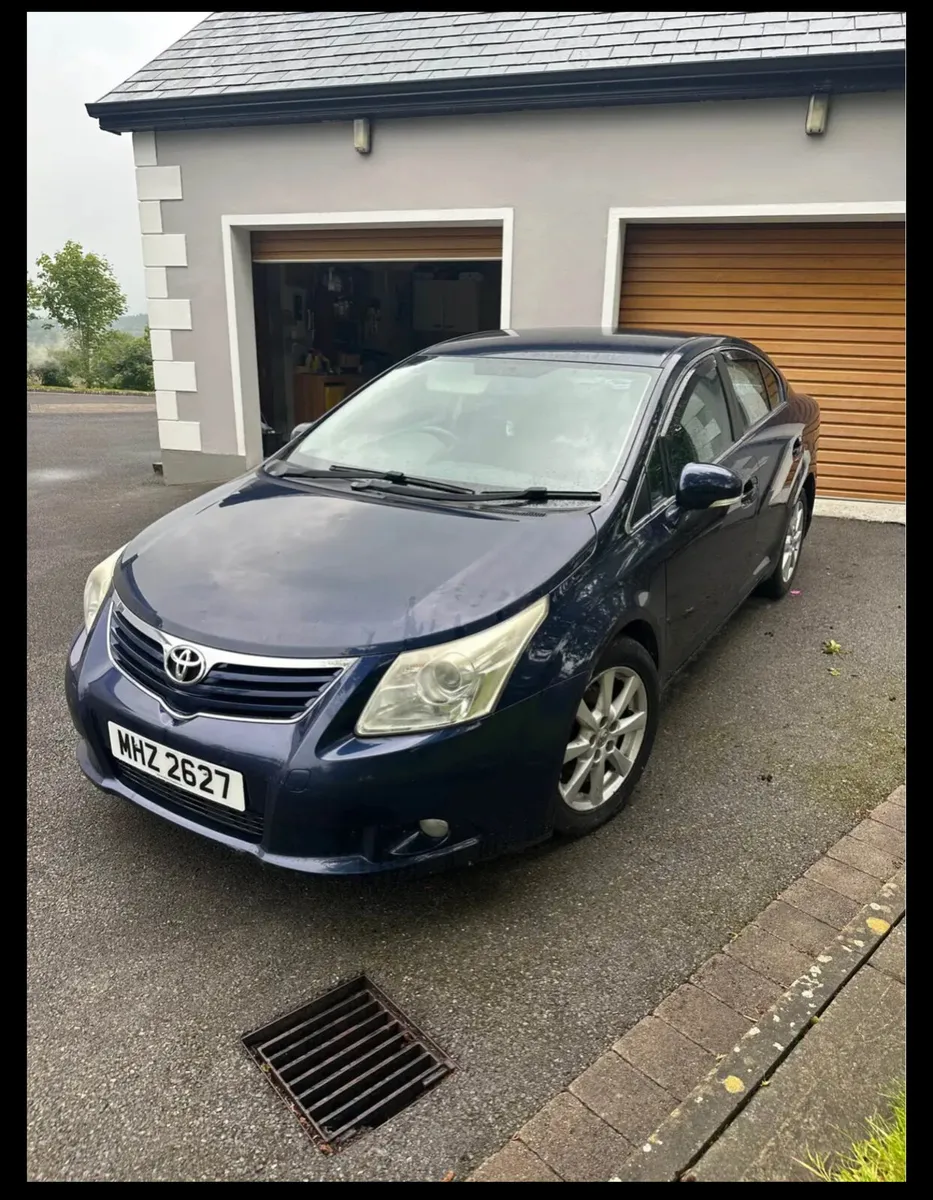 Toyota Avensis 2009 - Image 1