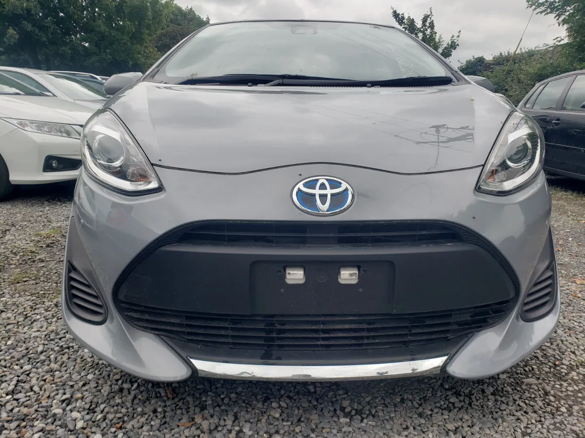 Toyota aqua 2021 - Image 2