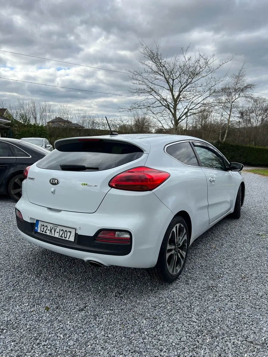 1.6 Kia ProCeed *Low milage* - Image 4