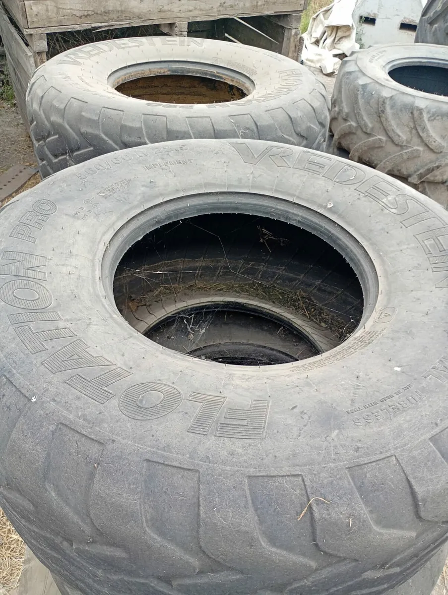 4x 560 60 22.5 vredstein tyres - Image 3