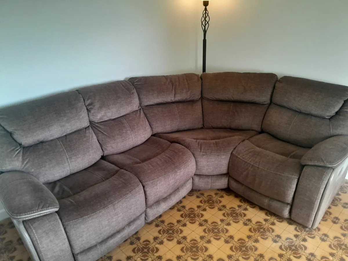 Coner Sofa - Image 3