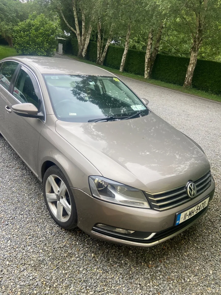 Volkswagen Passat 2011 - Image 3