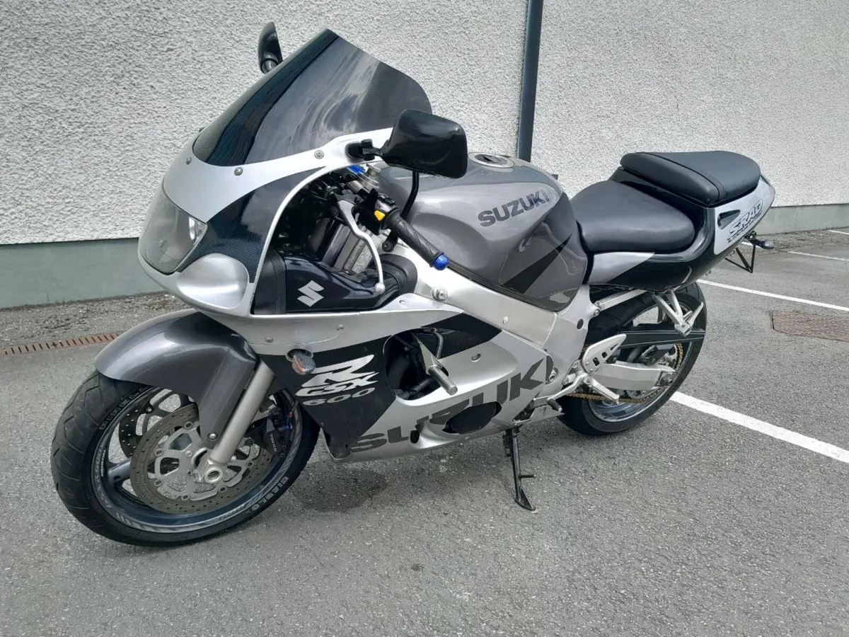 Suzuki Gsxr 600 SRAD 1999 - Image 4