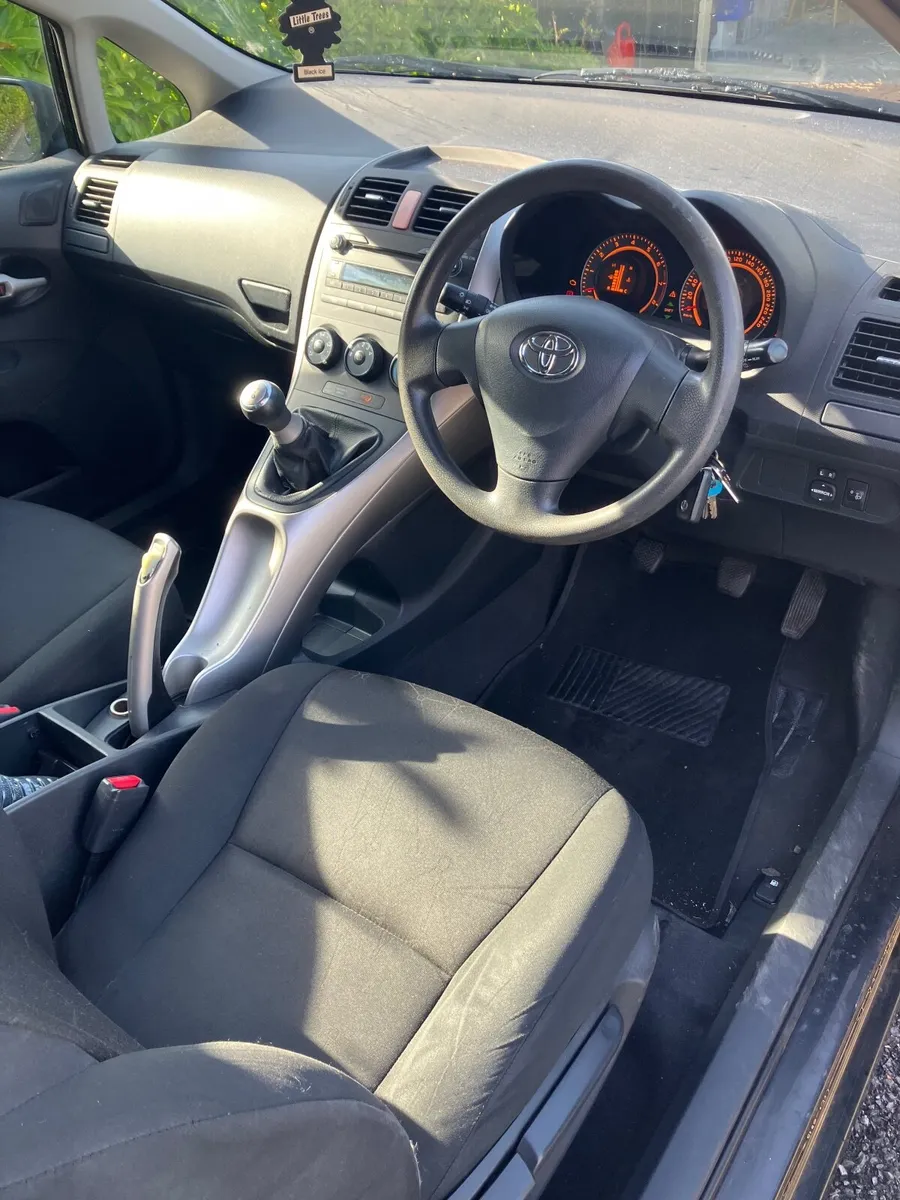 Toyota Auris 2008 - Image 4