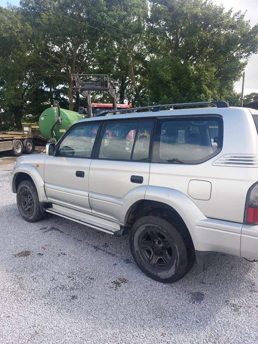 Toyota Land Cruiser 2000 - Image 3