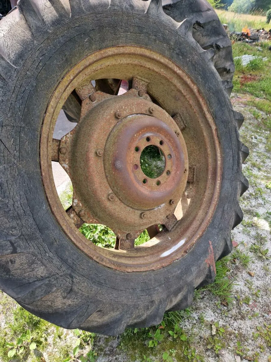 Set of wheels for 165, massy ferguson  65 centres - Image 1