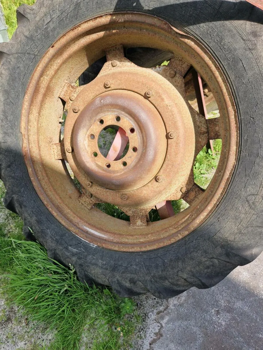 Set of wheels for 165, massy ferguson  65 centres - Image 2