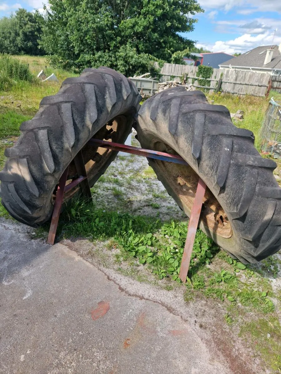 Set of wheels for 165, massy ferguson  65 centres - Image 3