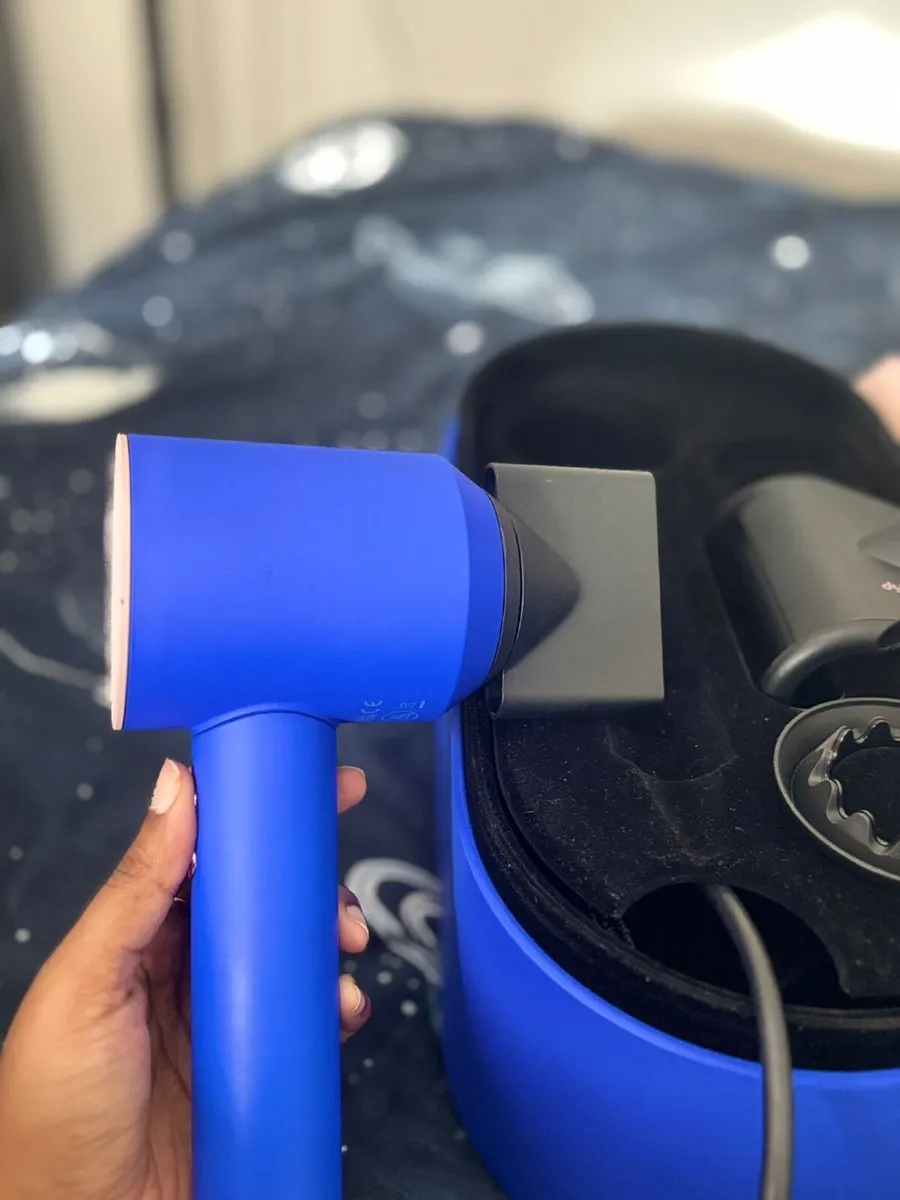 Dyson Supersonic Hair dryer -Blue Blush - Image 4