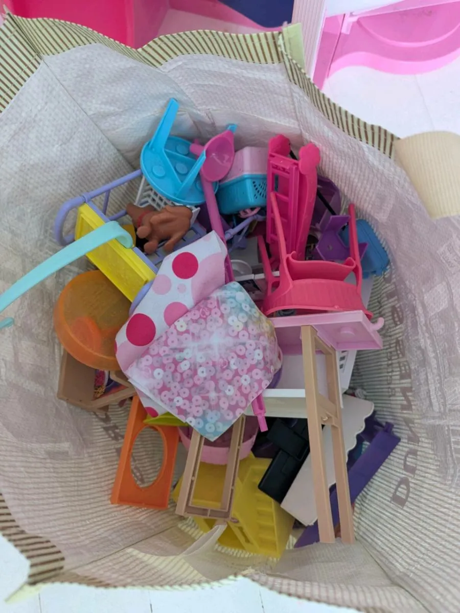Barbie 3 Story Dream House and all furniture - Image 2