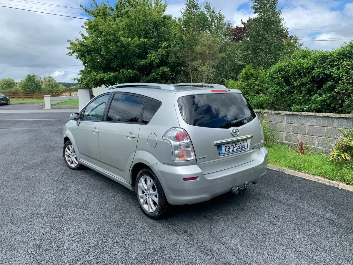 Toyota Corolla Verso 2008 Luna - Image 4