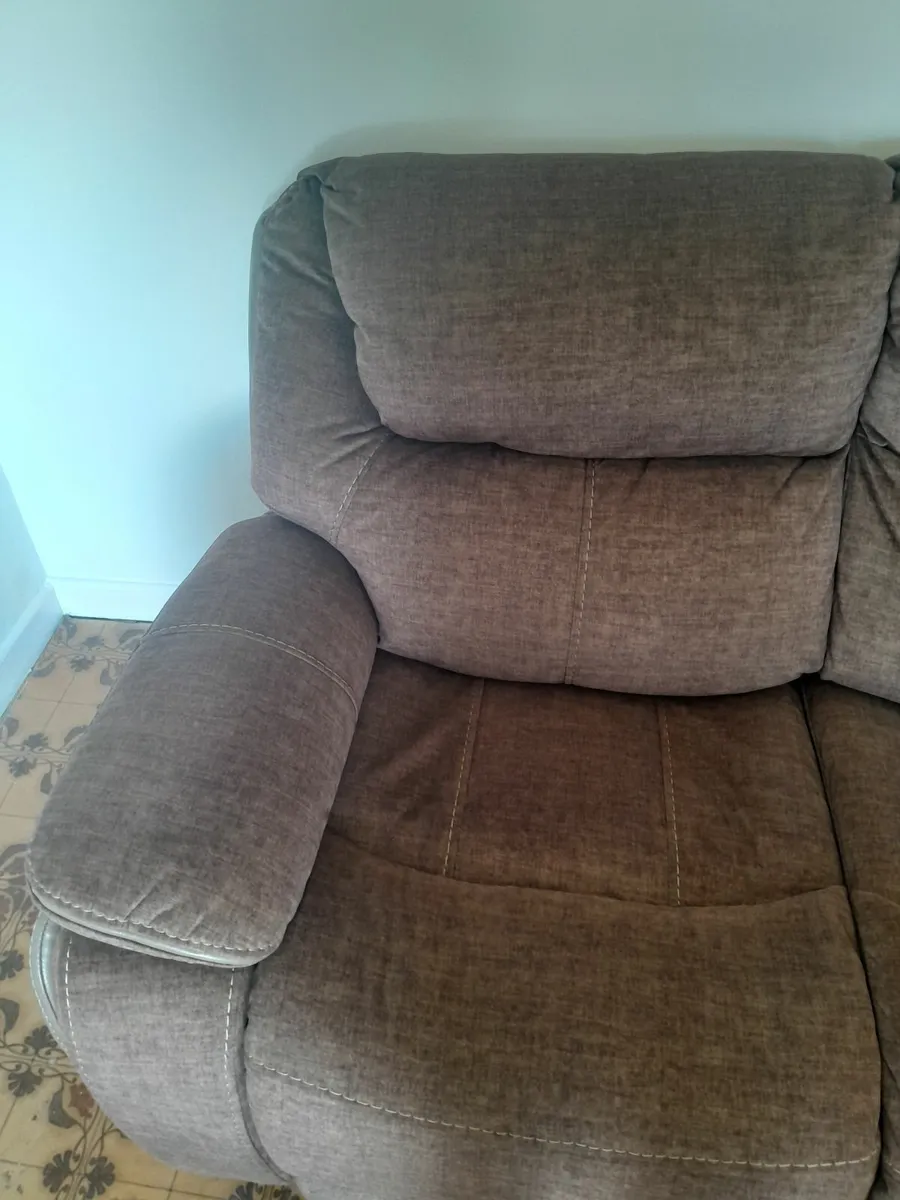 Coner Sofa - Image 1