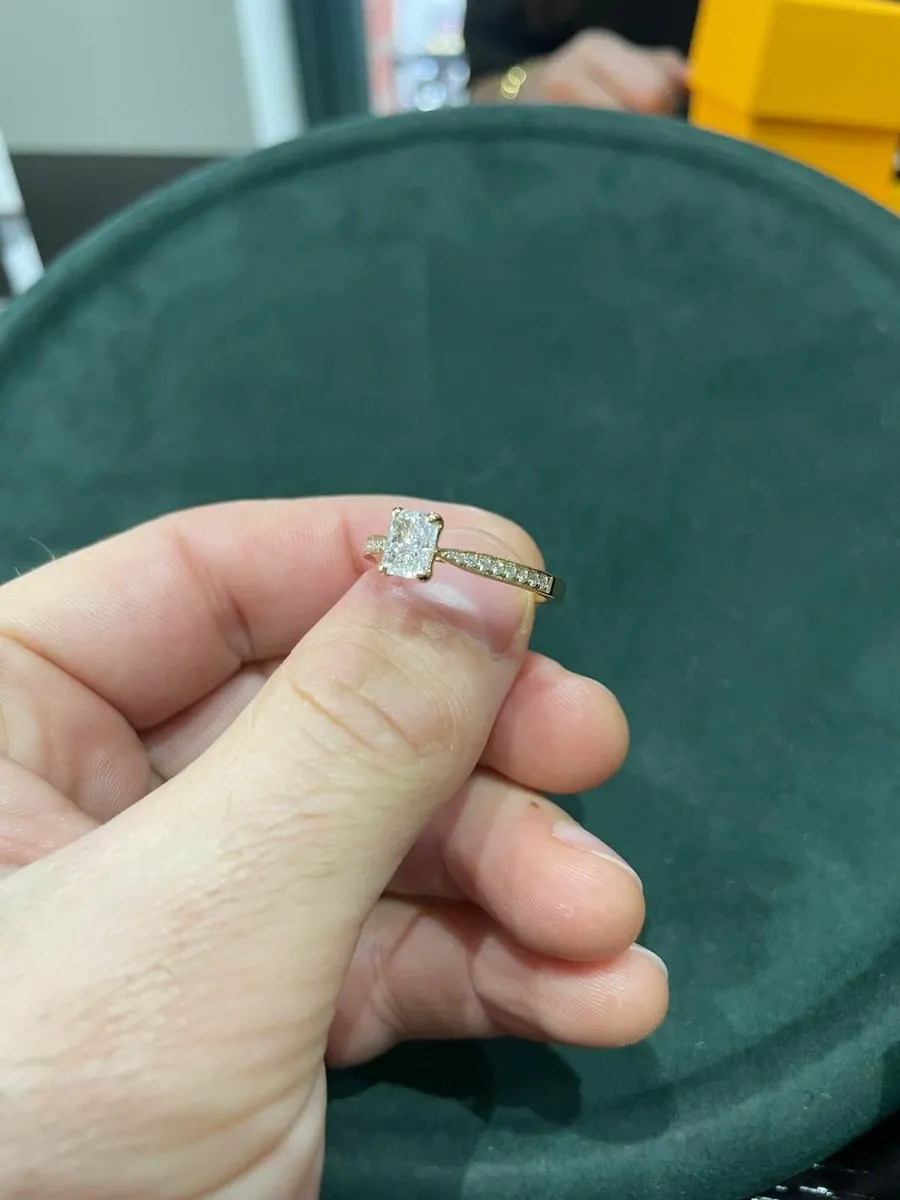 Engagement ring - Image 2