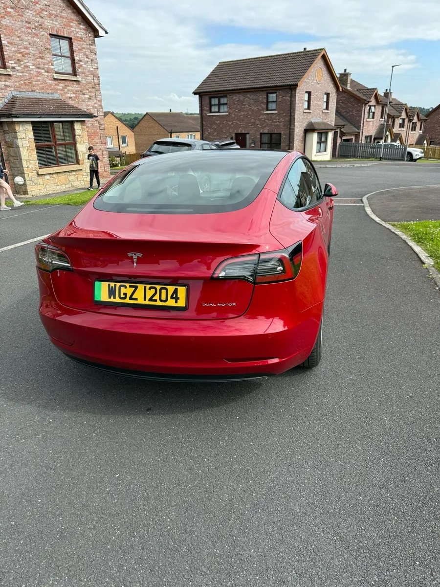 2022 Tesla Model 3 AWD Long Range Dual Motor - Image 2
