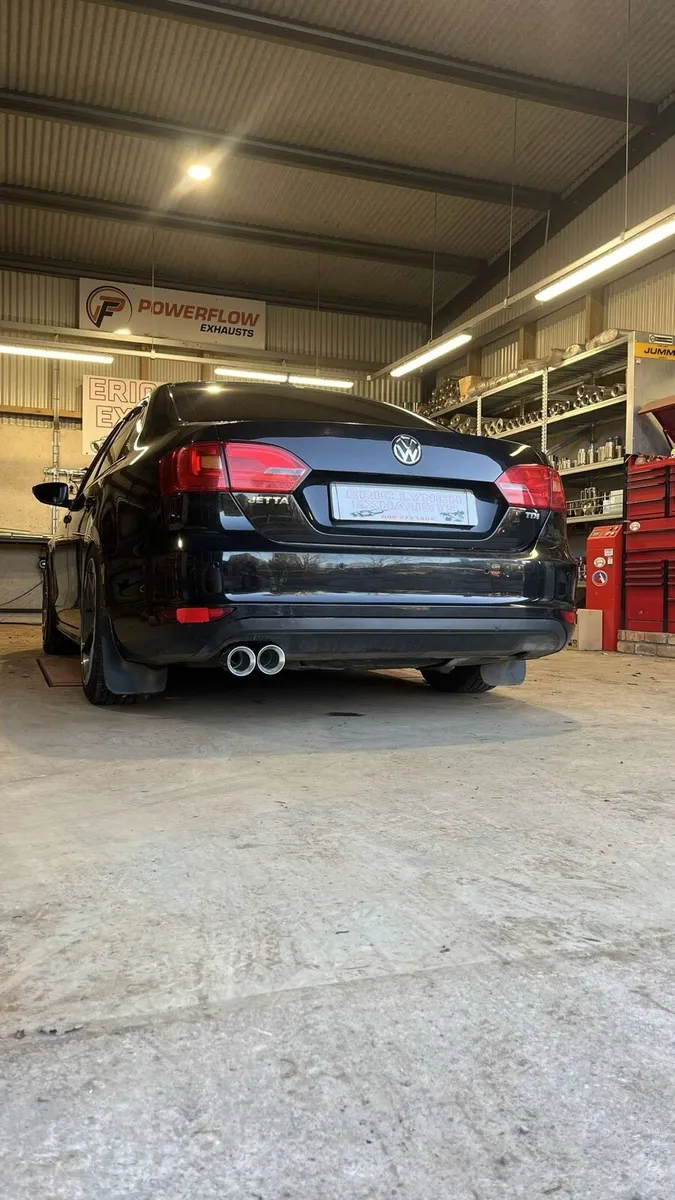 2011 Volkswagen Jetta - Image 3