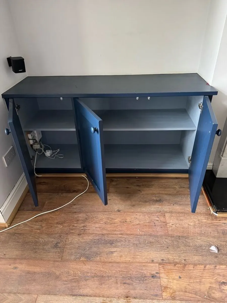 sitting room built in cabinets and shelves - Image 4
