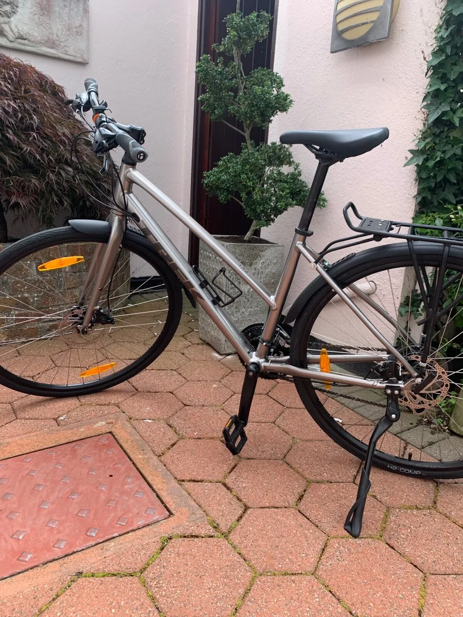 TREAK FX1 Womens Bike - Image 4