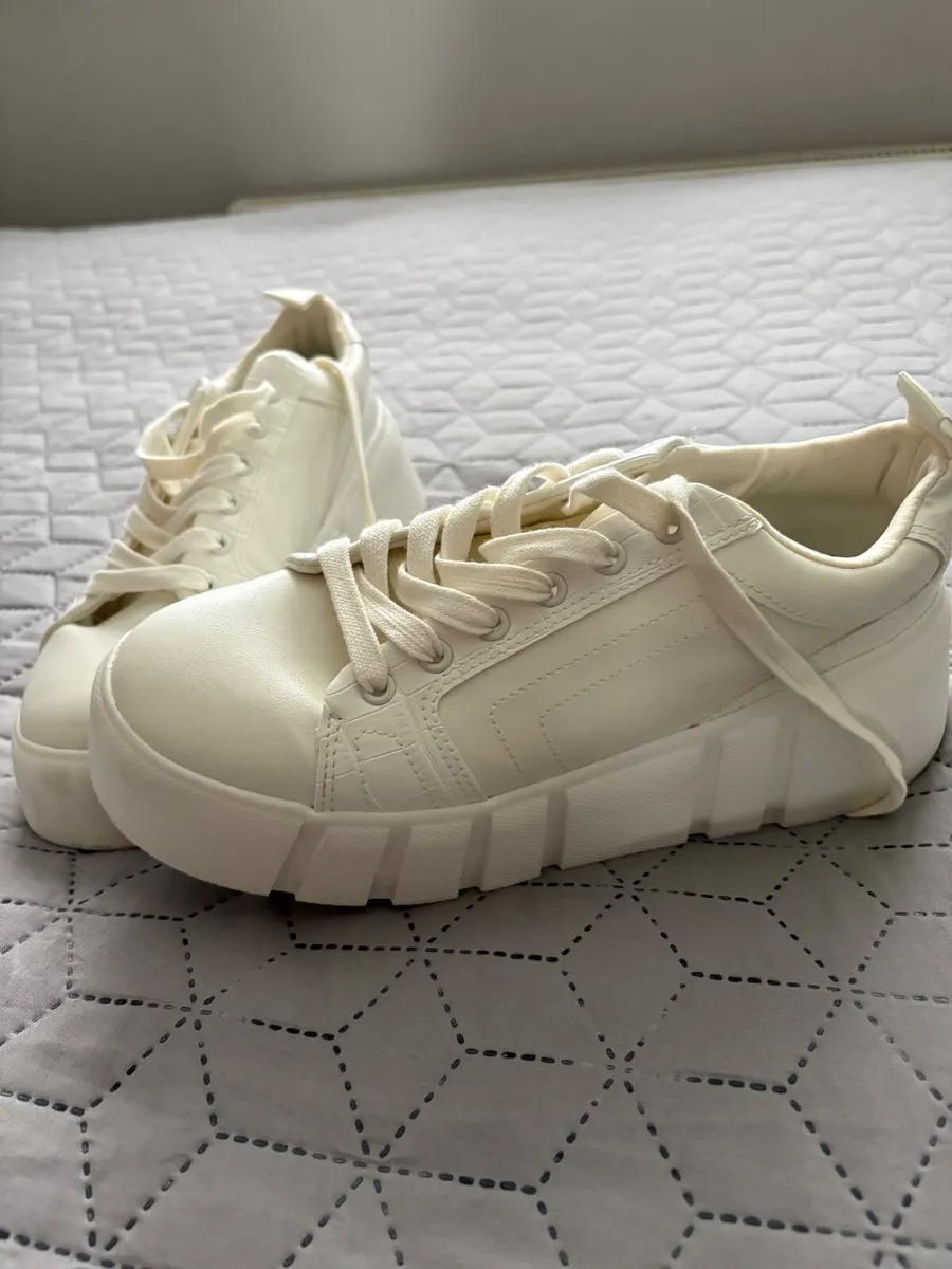 shoes - Image 3