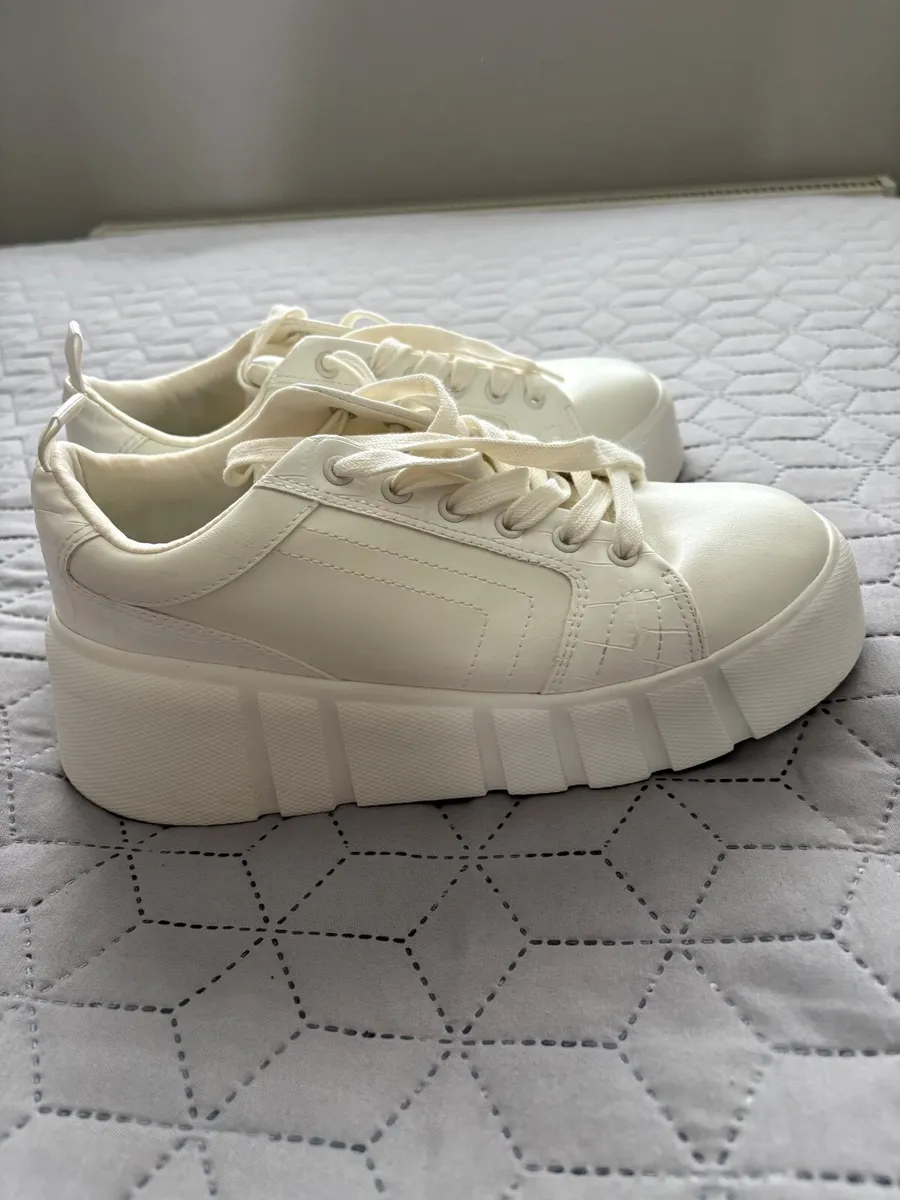 shoes - Image 4