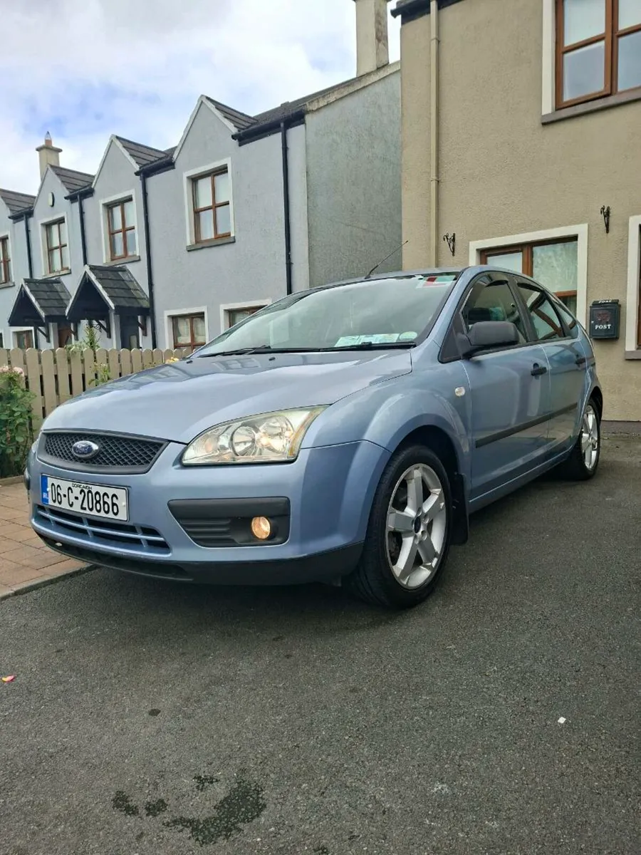 Ford Focus 1.4 LX Petrol - Image 3