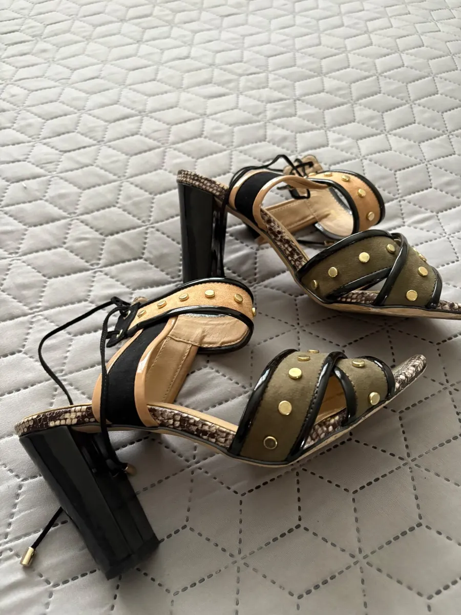 Shoes - Image 4