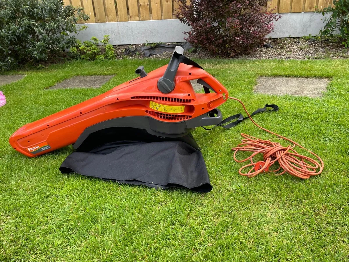 Flymo GardenVac 2700W - Image 1
