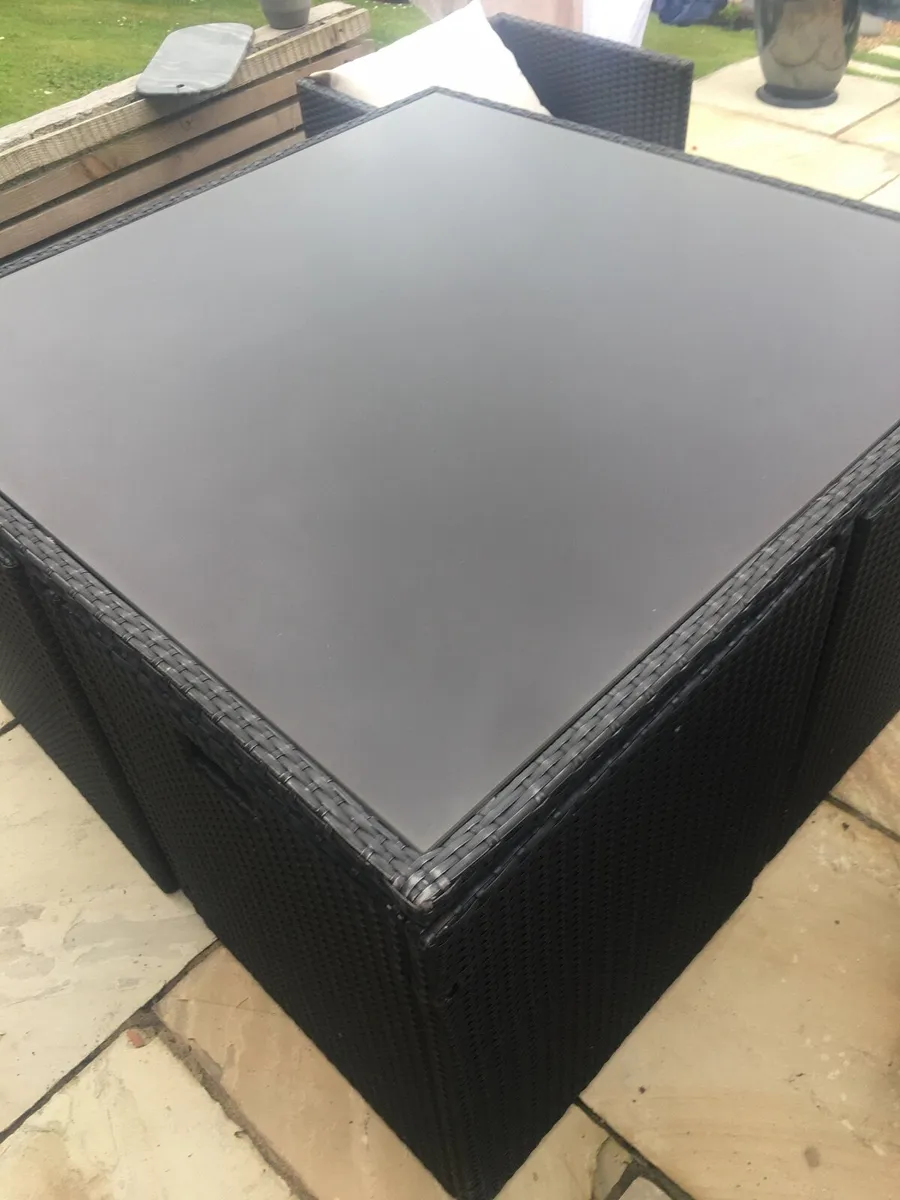 Rattan Garden Furniture - Image 4