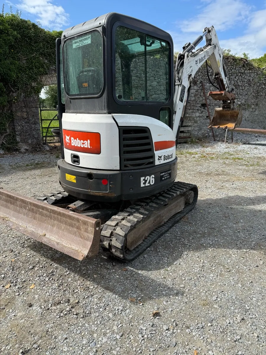 3tonne excavator HYDRAULIC THUMB - Image 2