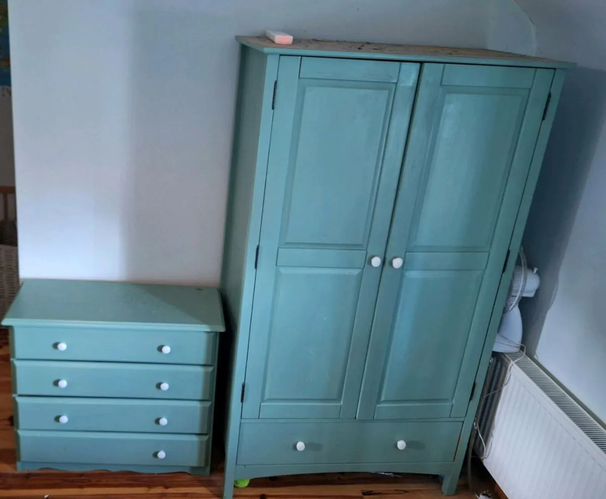 Wardrobe & Chest of drawers - Image 3