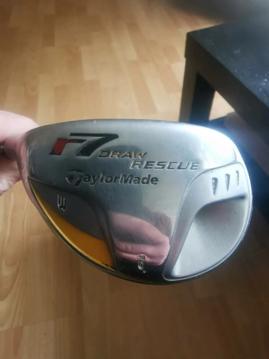 Left handed taylormade rescue - Image 1