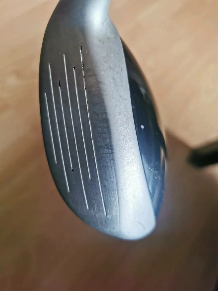 Left handed taylormade rescue - Image 3