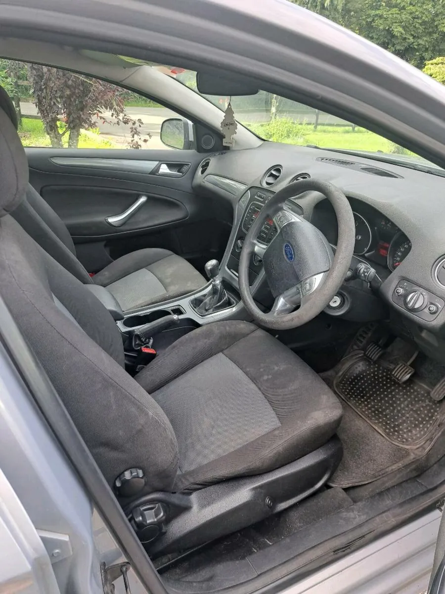 Ford Mondeo - Image 4