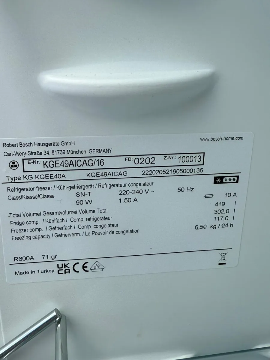 Bosh VitaFresh Fridge and Freezer - Image 4