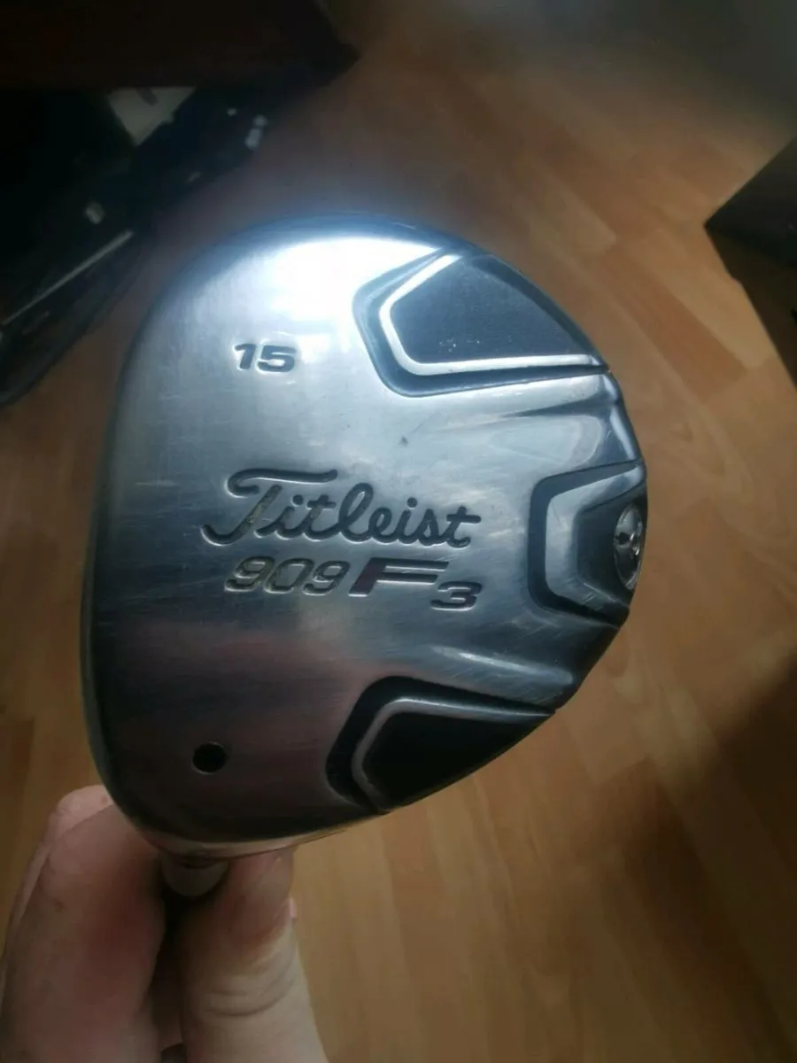 Left handed titleist 909 wood - Image 1