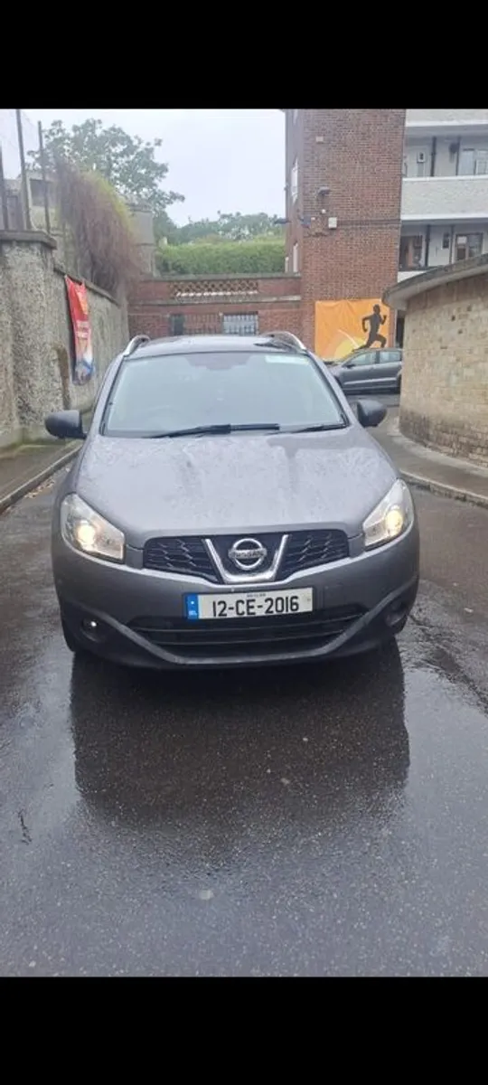 2012 Nissan Qashqai+2 - Image 1
