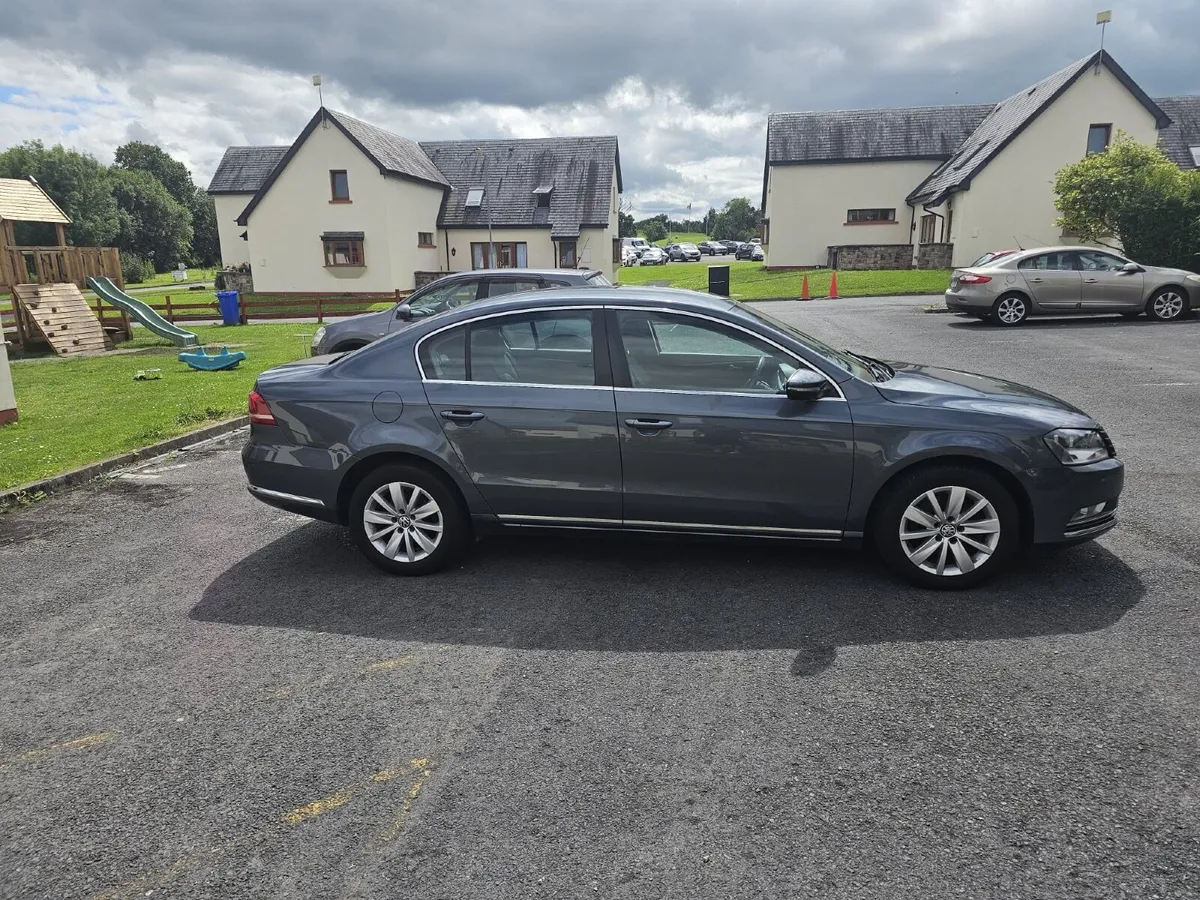 Volkswagen Passat 2013 - Image 4