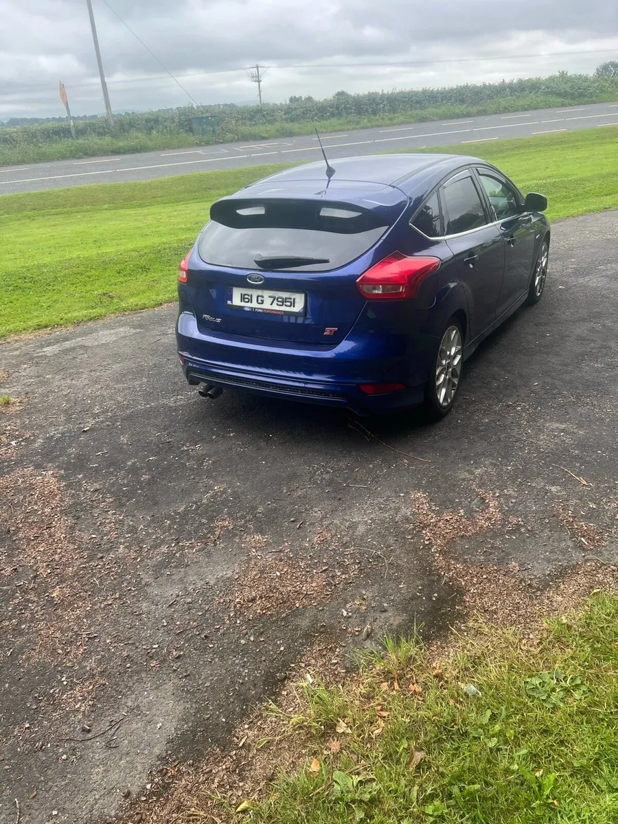 Ford focus - Image 2