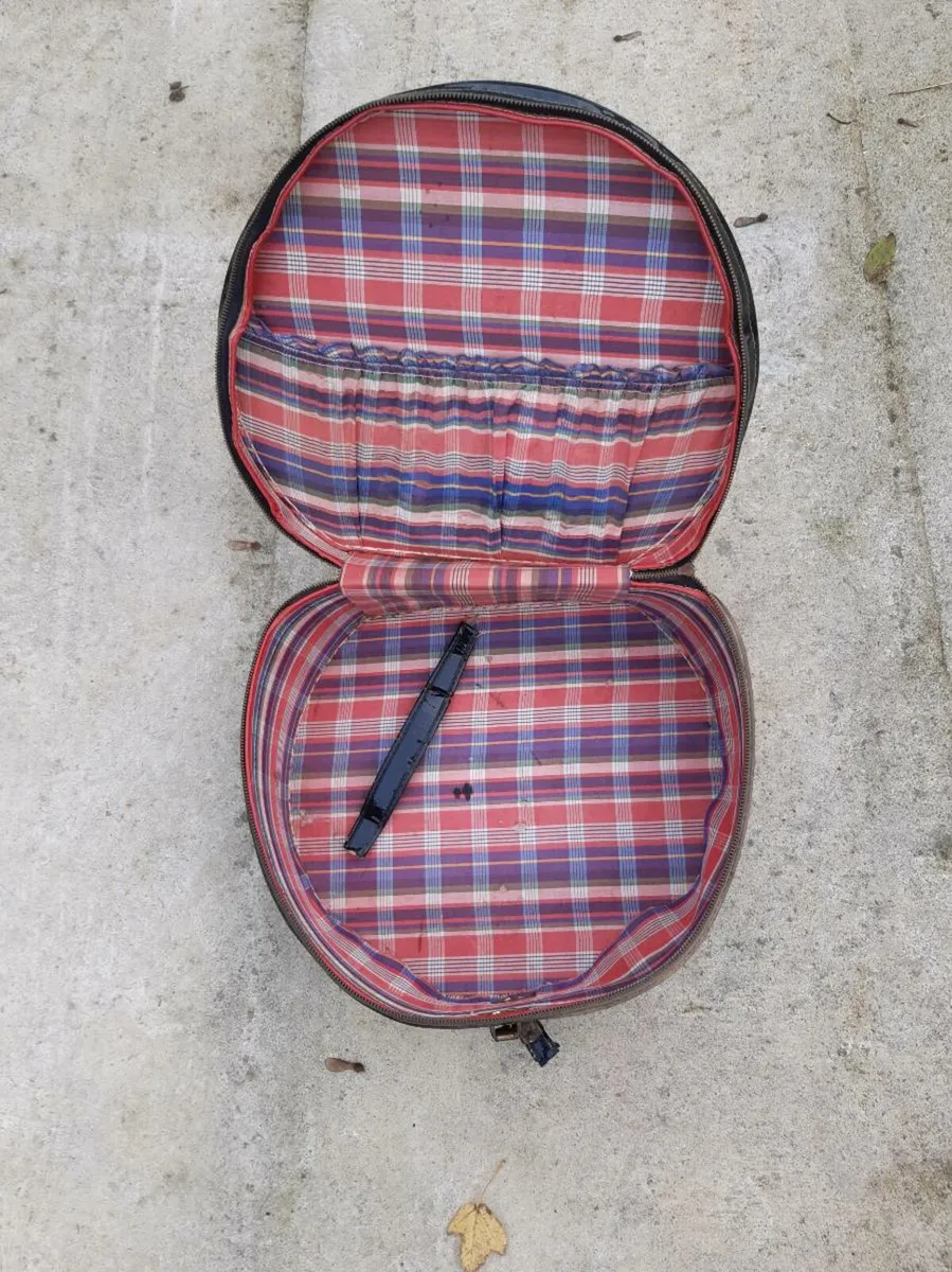 Vintage Hat Box - Image 4