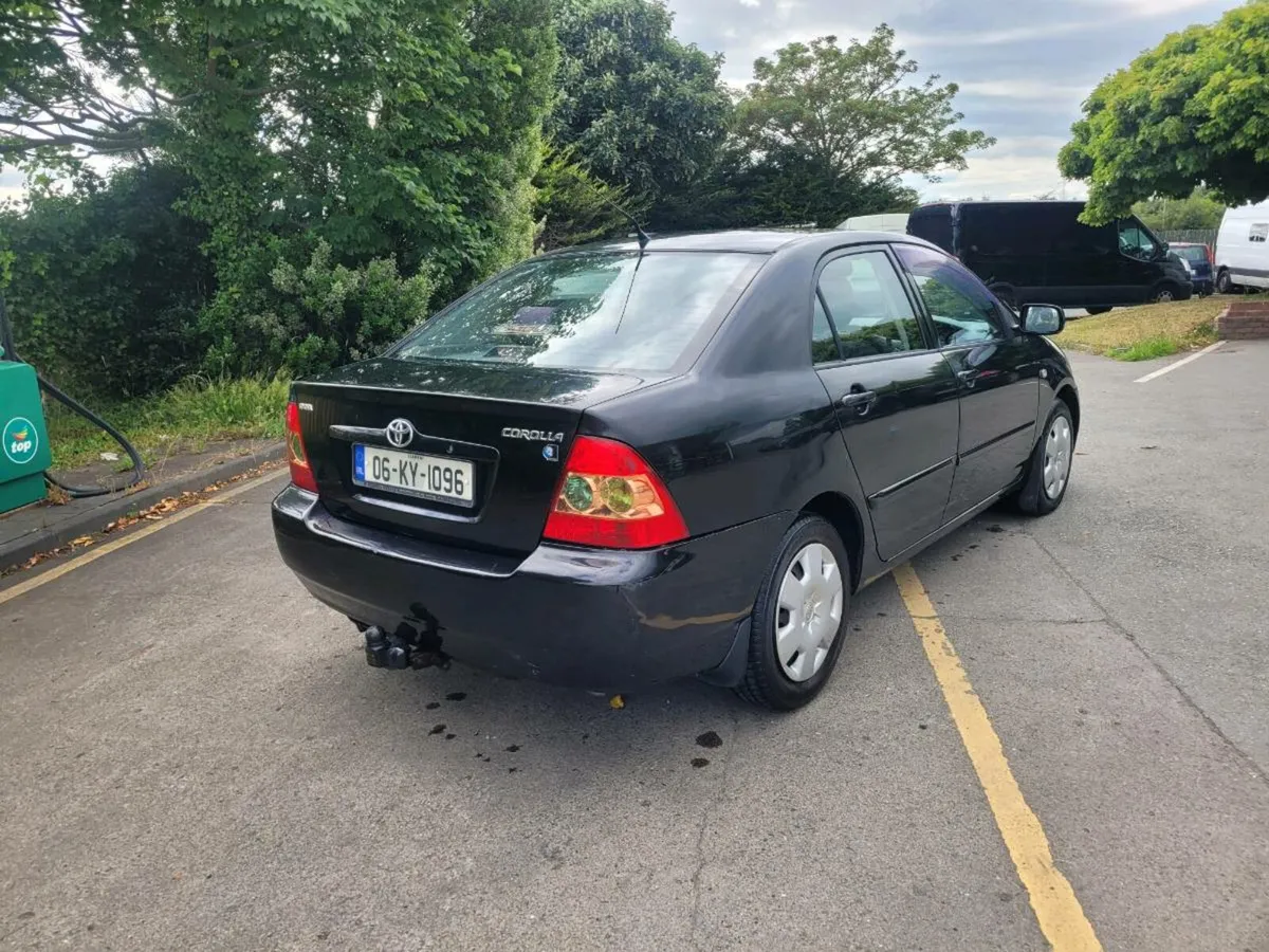 2006 toyota corolla - Image 4
