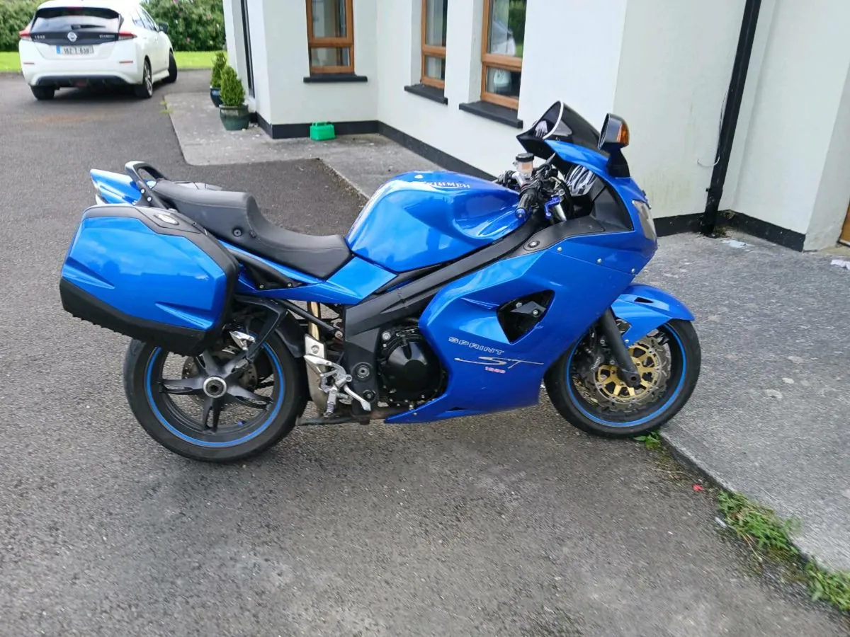 Triumph Sprint St 1050 - Image 2
