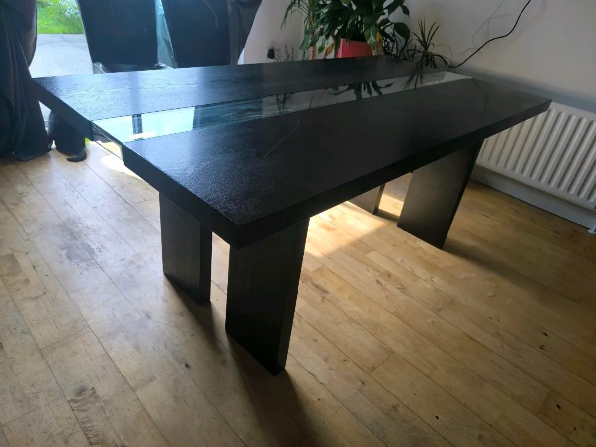 Dining table - Image 2