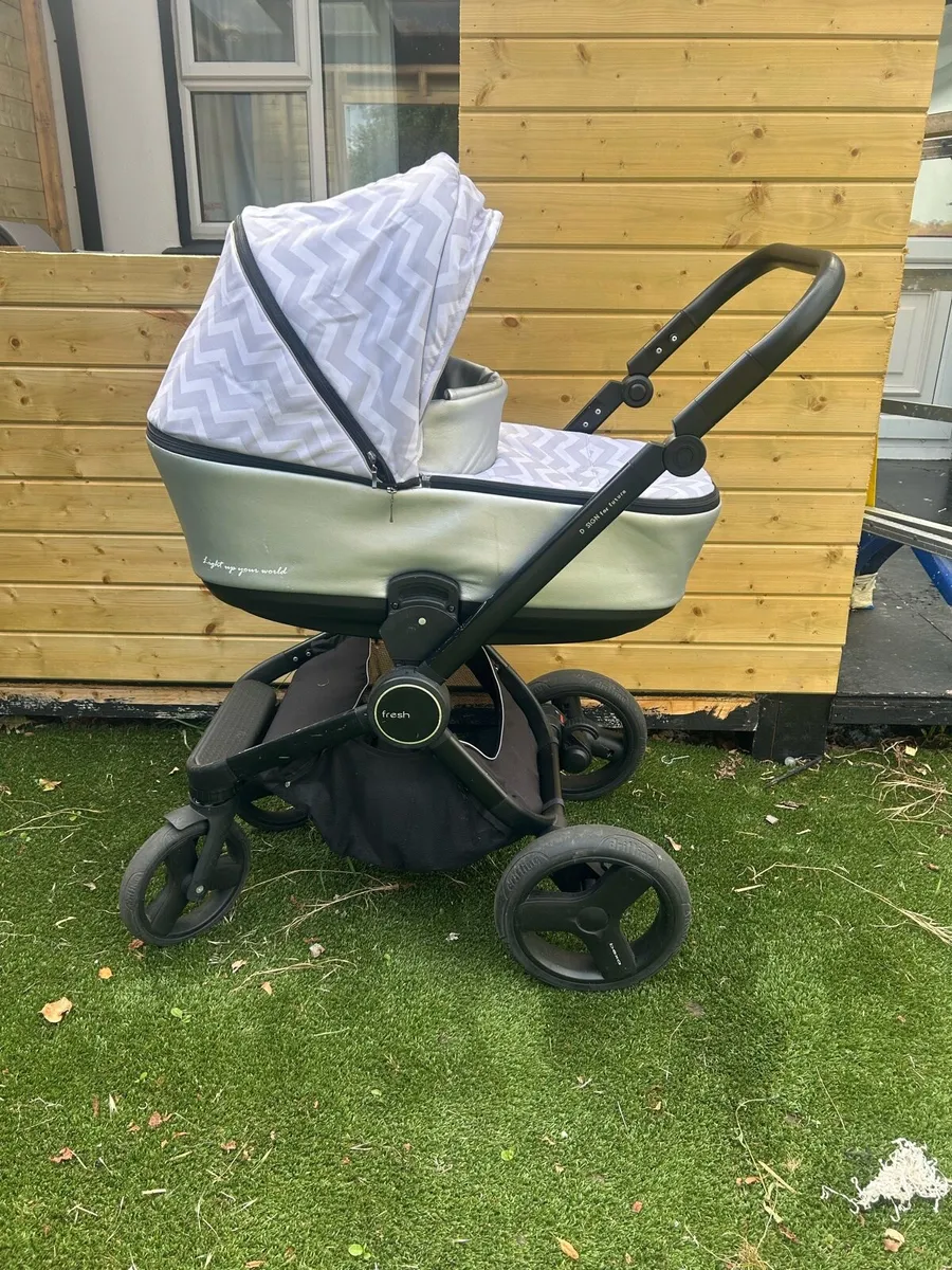 Pram - Image 2
