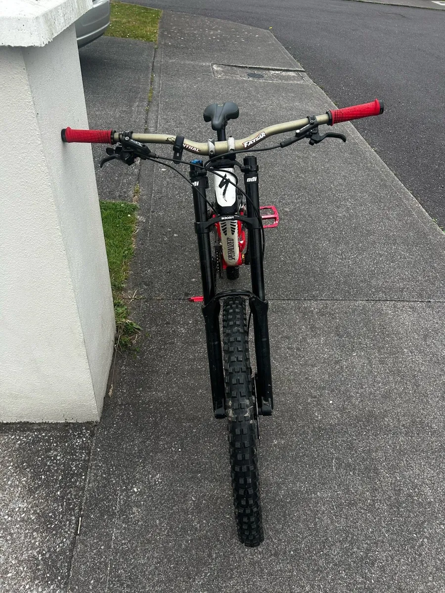 Downhill mountain bike - Image 2